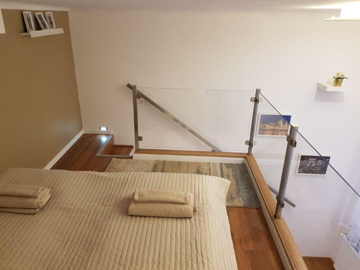 Renaissance Apartman
