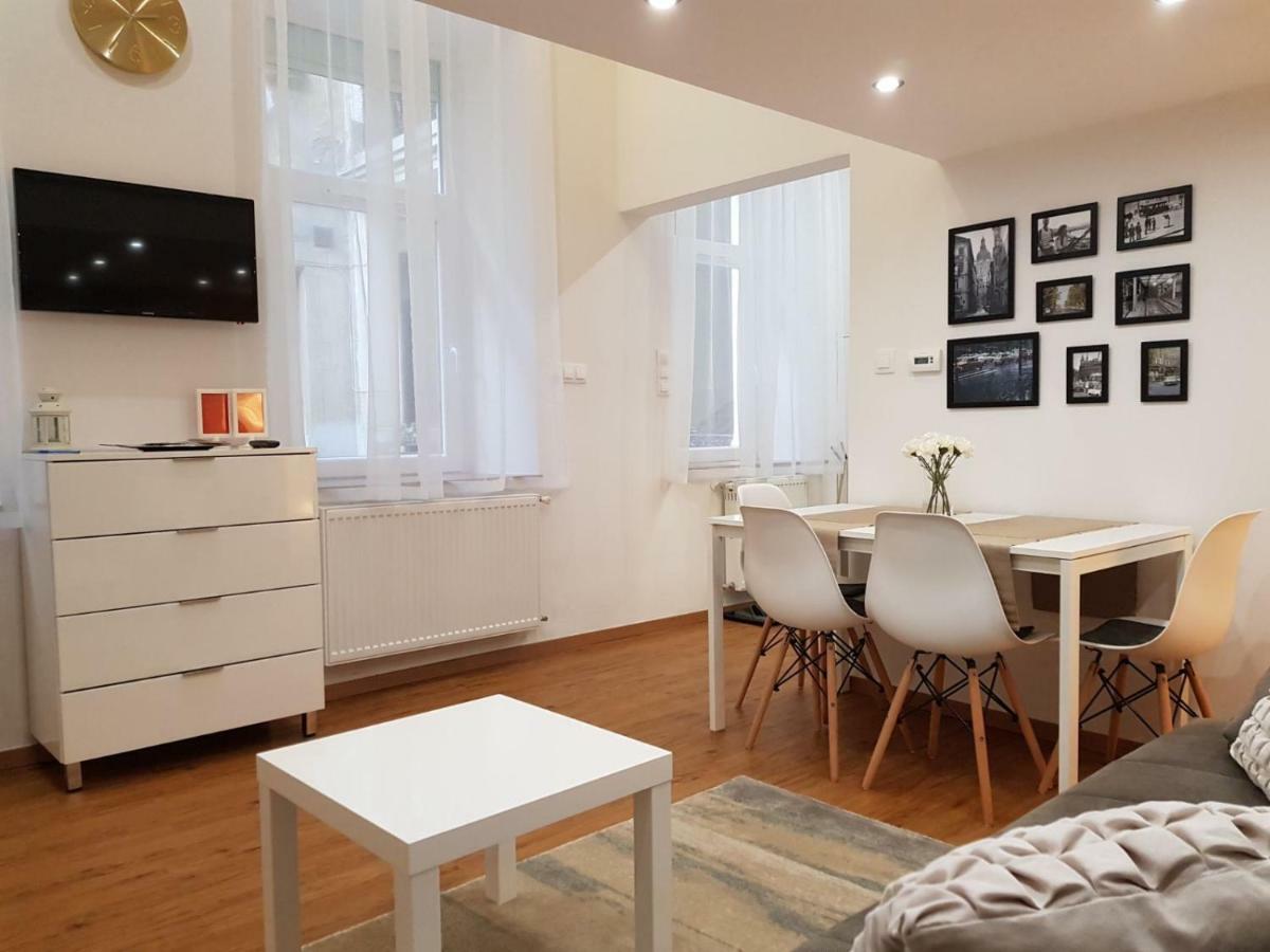 Apartment Renaissance