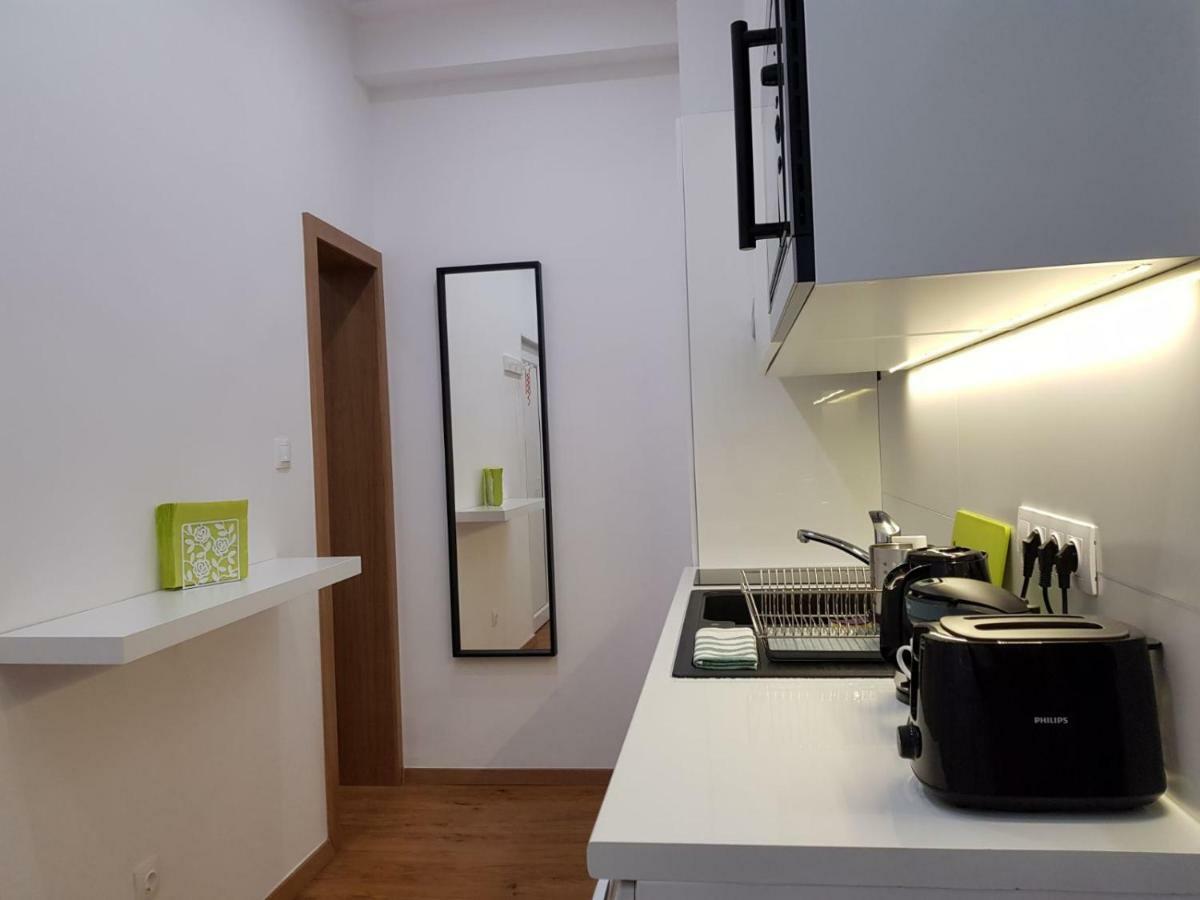 Renaissance Apartment *